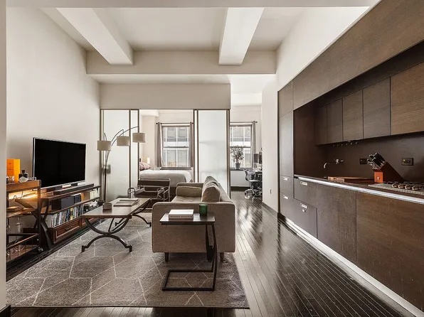 20 Pine St APT 2413, New York, NY 10005