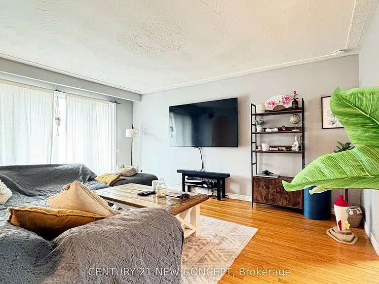 89 Greencedar Dr #MAIN — Photo 4