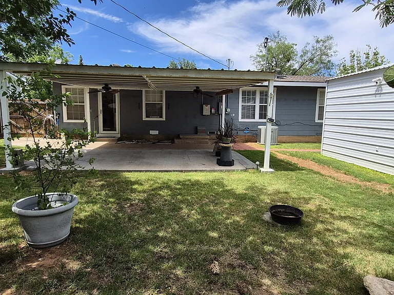 2485 Baylor Ave — Photo 5