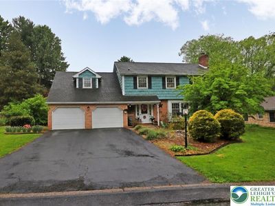 3076 Lindberg Ave, Allentown, PA, 18103