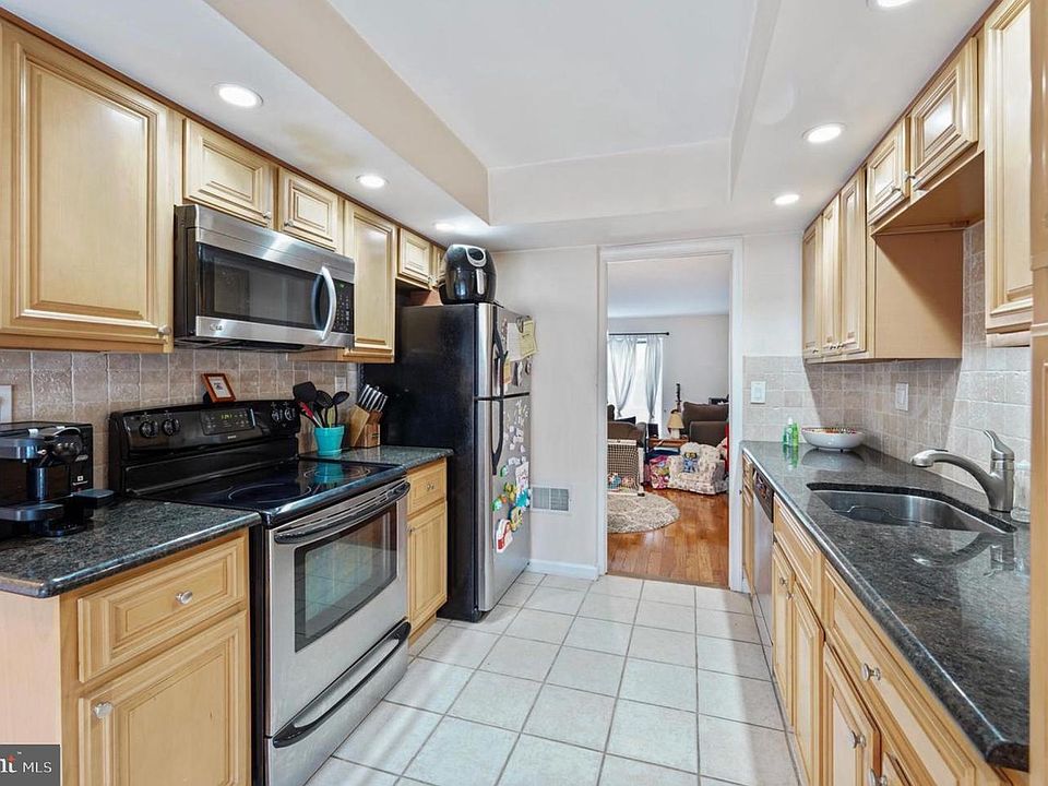2nd image of 347 Saybrook Ln #153