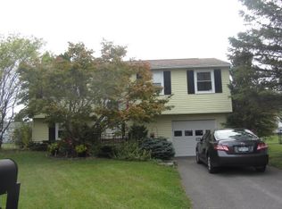 106 Crisfield Cir, Minoa, NY 13116