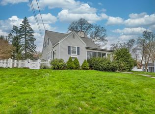 242 Oak St, Manchester, NH 03104