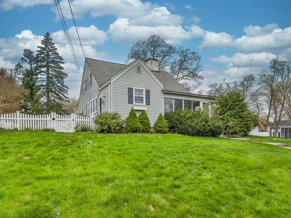 242 Oak Street, Manchester, NH 03104