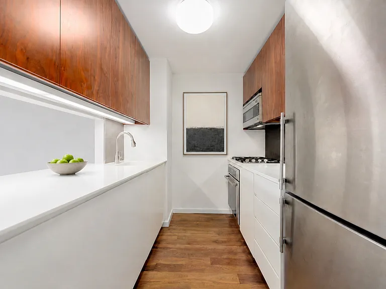 515 E 72nd St #11A — Photo 7