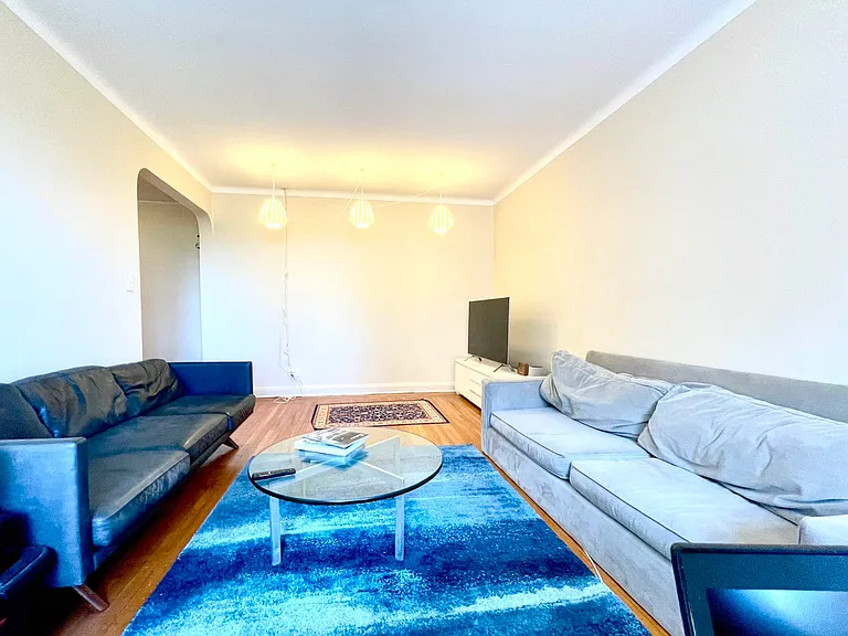 1615 Avenue I #1 — Photo 4