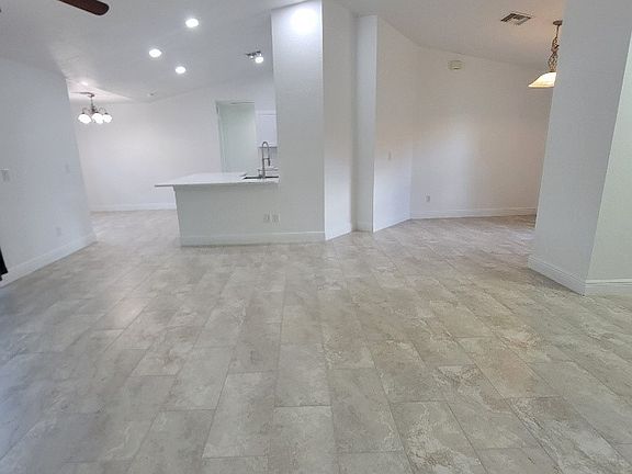 3rd image of 355 Paddock St