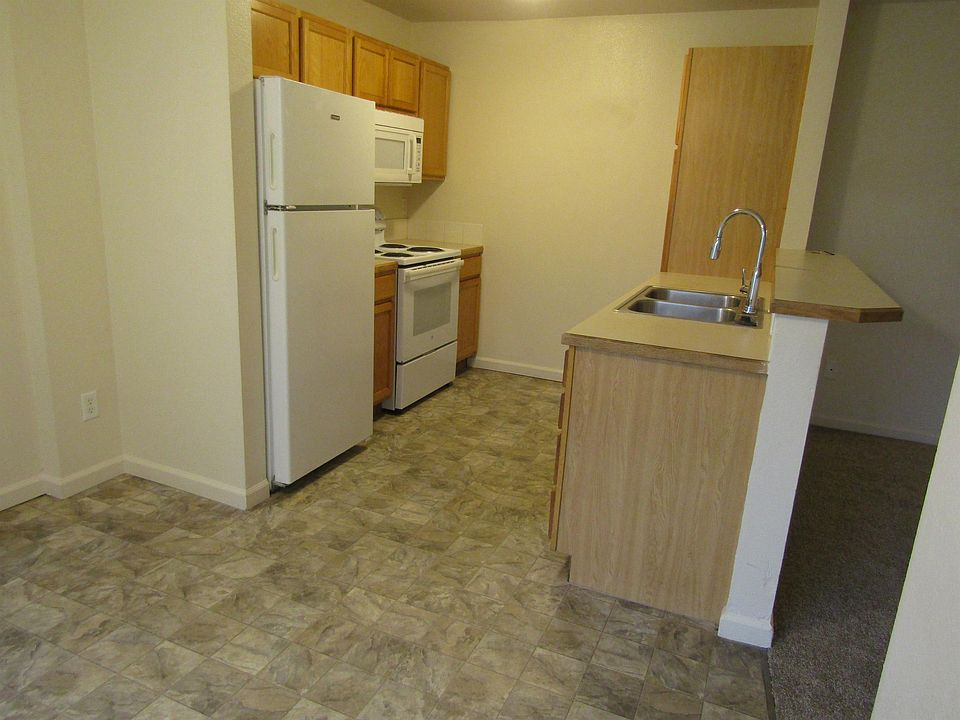 1st image of 10066 W Garverdale Ln #101