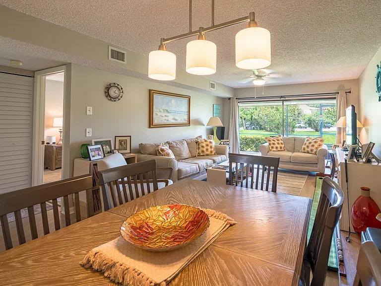 1401 Pinecrest Cir #A — Photo 6