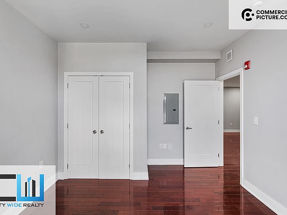 4th image of 302 Richmond St #O6