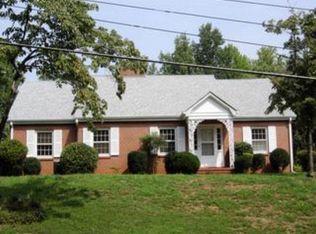 200 Hillcrest Dr, Marion, NC 28752