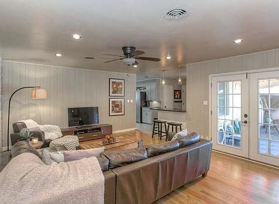 5th image of 4144 Selkirk Dr W