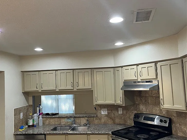 7010 Pickett Dr — Photo 8