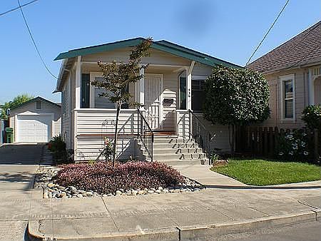 1st image of 556 Elsie Ave