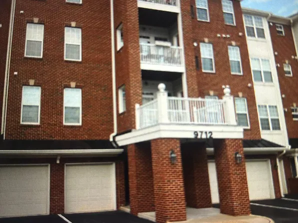 9712 Handerson Pl Unit 102, Manassas Park, VA 20111