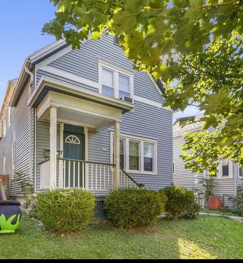 3 bed, 800 sqft, $1,500 — Photo 1