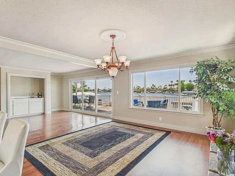 4910 Cabrillo Point — Photo 5