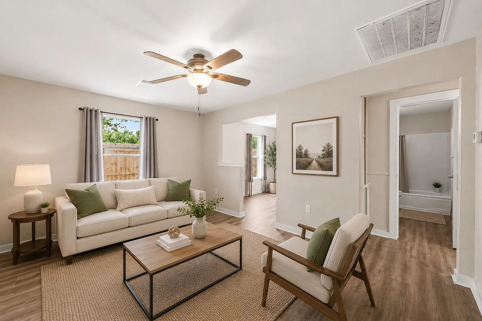 2 bed, 1.0 bath, 850 sqft, $1,350 — Photo 3