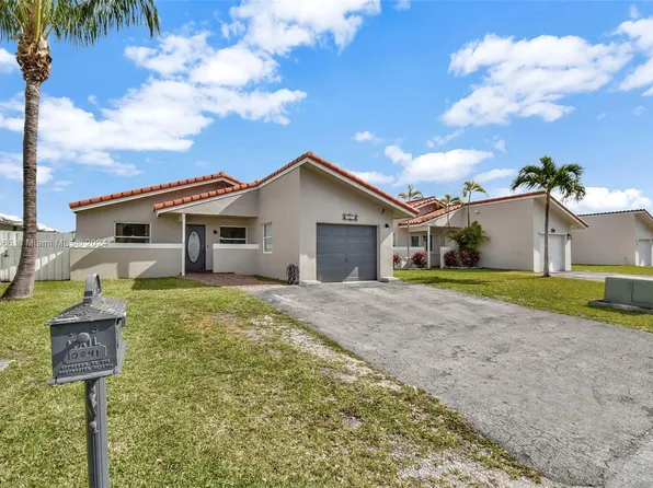 10841 SW 159th Ter, Miami, FL 33157