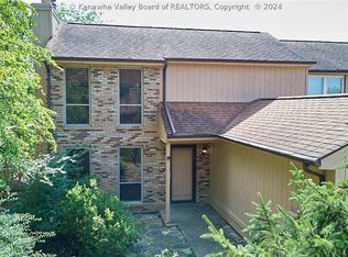 216 Willowcrest Dr, Charleston, WV 25311