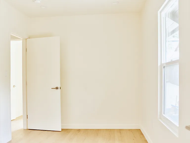 3743 Locke Ave — Photo 12