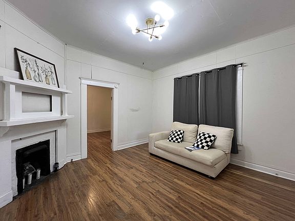 4th image of 426 W King St #A