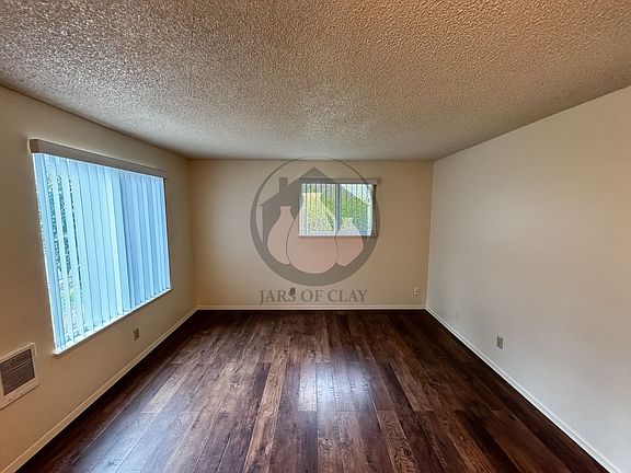 2nd image of 3809-3873 24th Pl NE #3815