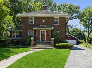 167 Maplewood Rd, Riverside, IL 60546