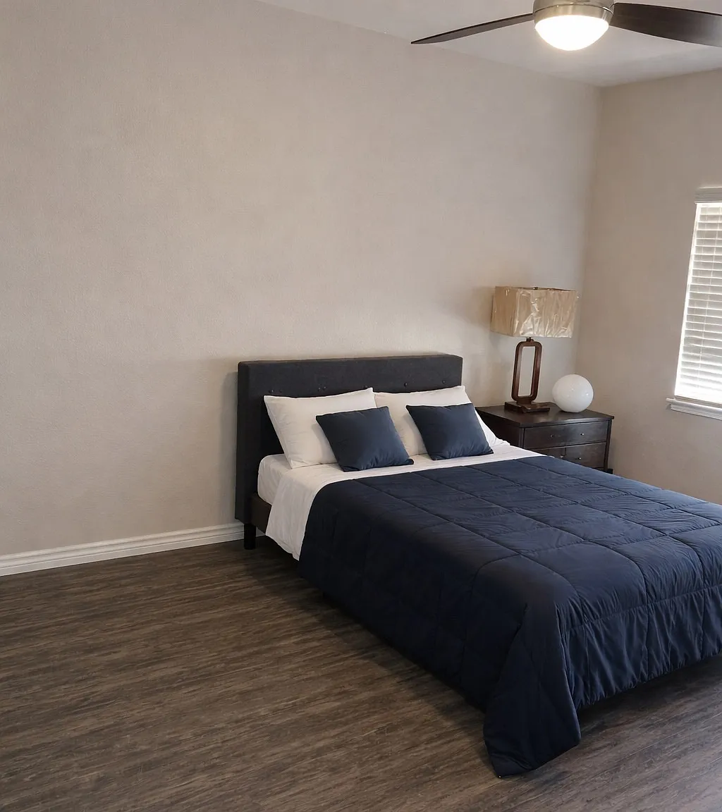 2 bed, 1200 sqft, $2,200 — Photo 2
