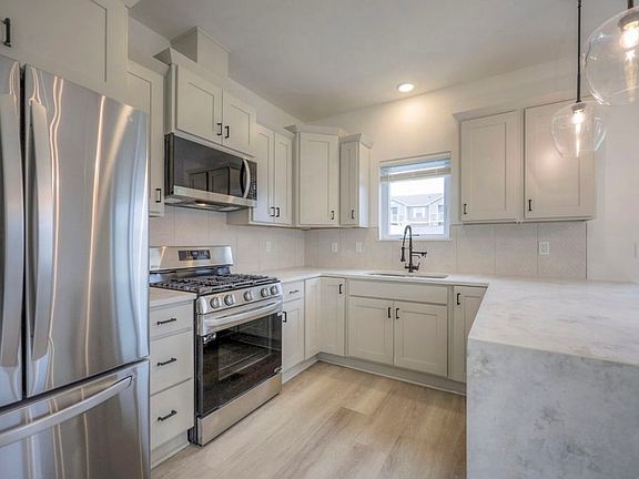 Brand-new smart stainless steel LG appliances and smart gas range,