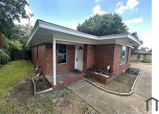 1st image of 713 NW 16th St