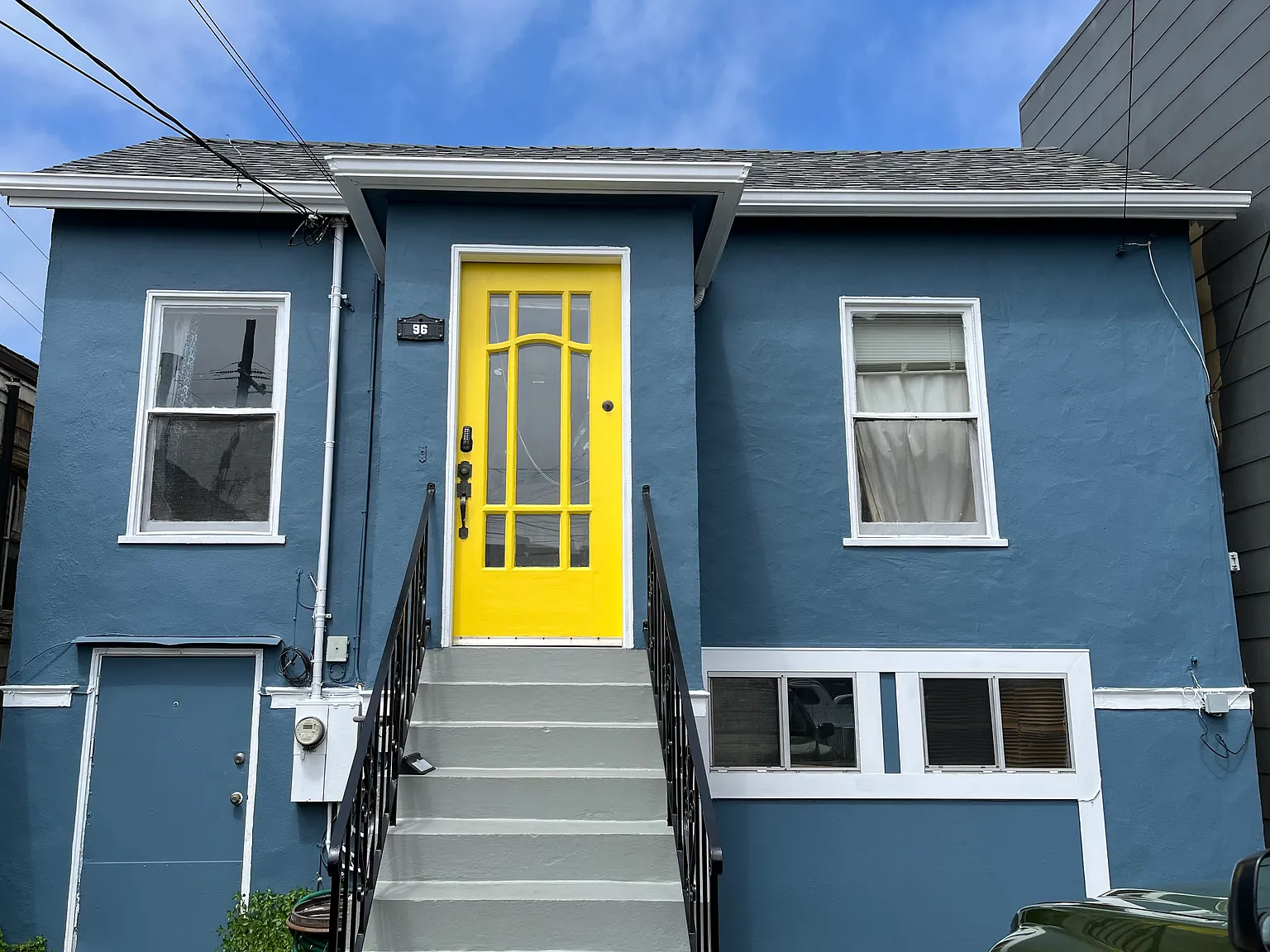 96 Farragut Ave — Photo 3