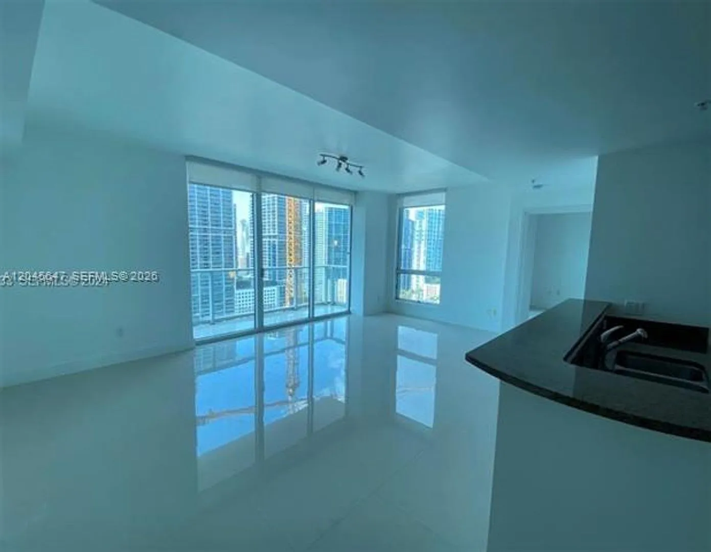 300 S Biscayne Blvd cu-T-2302, Miami, FL 33131 — Photo 3