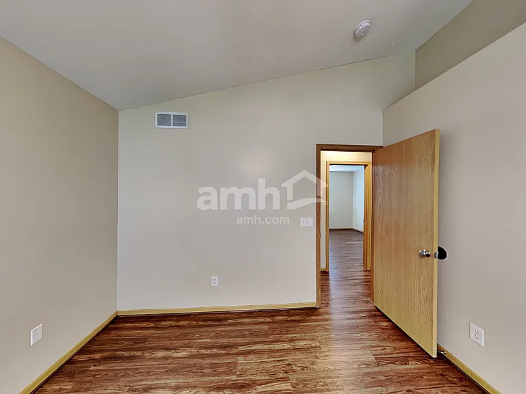 5315 John Browning Dr — Photo 10
