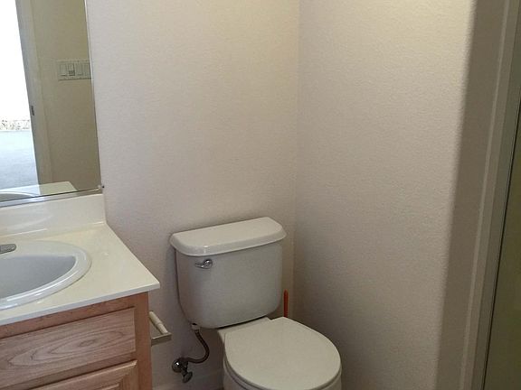 4th image of 1311 Summer Ln