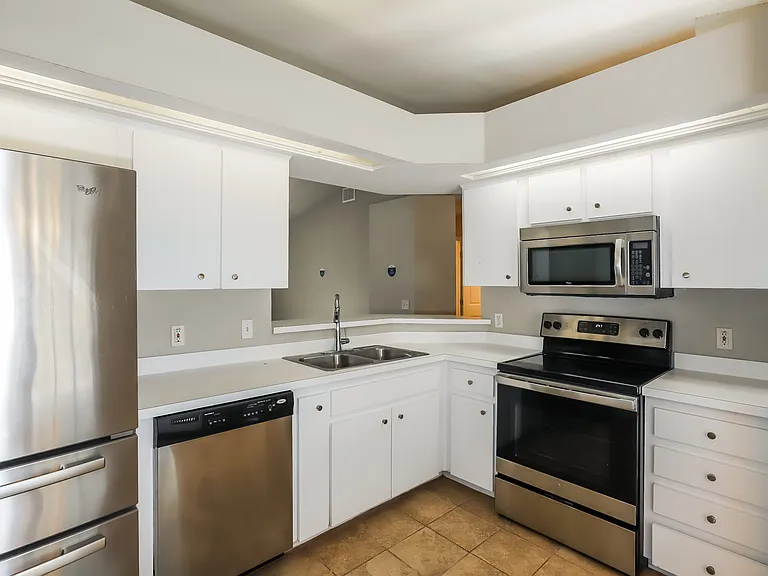 5865 Daughtery Downs Loop — Photo 8