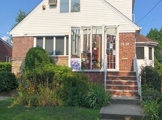 70-19 164th St, Flushing, NY 11365