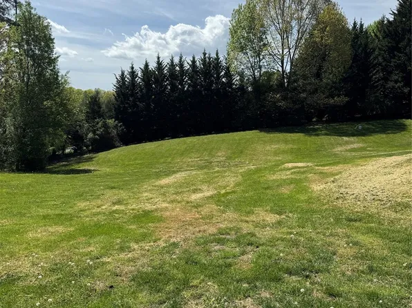 67 Fincher Ln, Candler, NC 28715