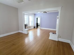 122 N 40th St #11550833, Omaha, NE 68131