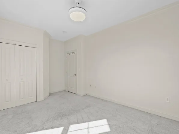 1 Intrepid Place image 31 of 38