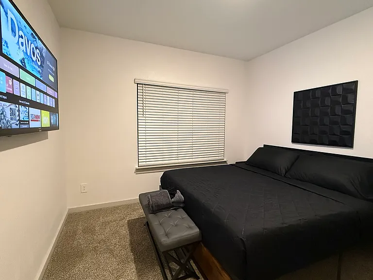 1815 Rolling Hill Ln — Photo 49