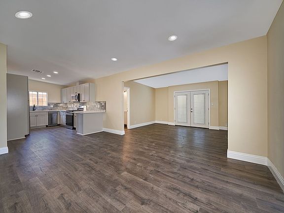 3rd image of 51311 Avenida Velasco