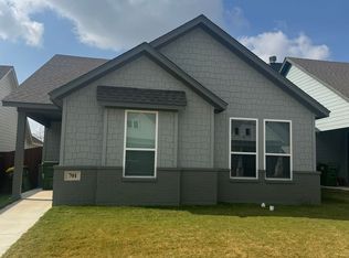 701 The Cottages Dr, Godley, TX 76044
