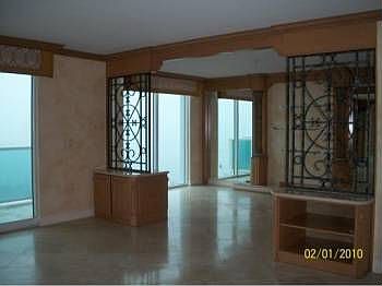 1st image of 3201 NE 183rd St APT 2206