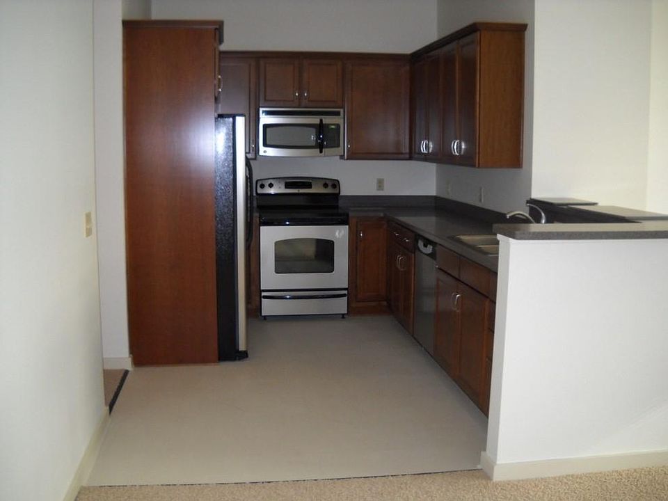 1st image of 210 S 16th St APT 313
