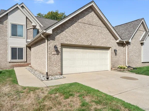 1048 Biddle Ave, Wyandotte, MI 48192