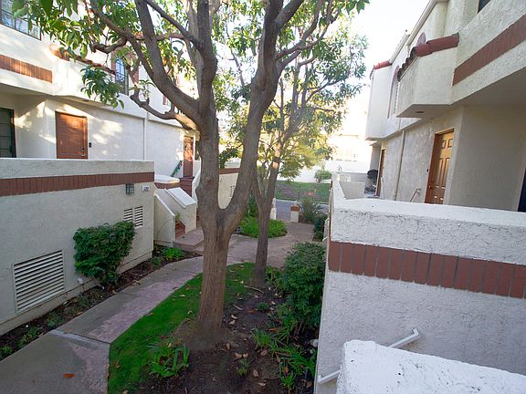4th image of 2931 Plaza Del Amo Unit 116