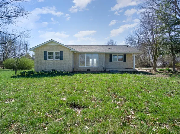 3262 Dover Rd, Woodlawn, TN 37191