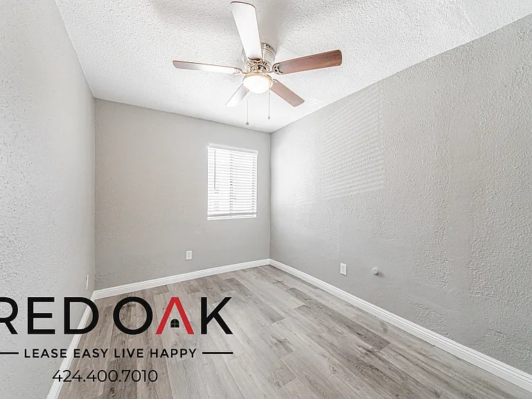 1036 Normandie Ave #11 — Photo 12