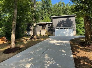 110 Stone Rd, Knoxville, TN 37920